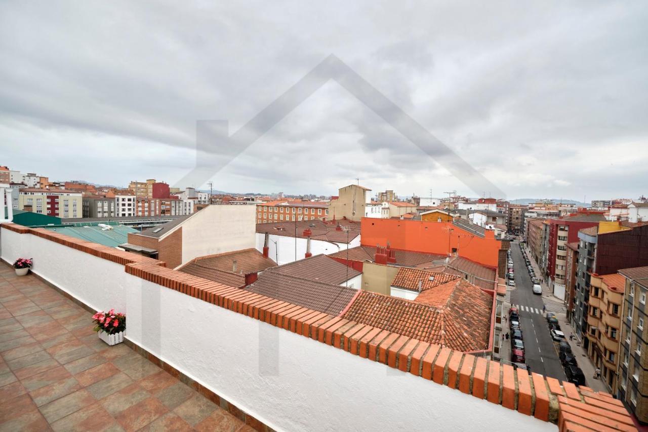 Espectacular Atico A Un Paso Del Centro De Gijon Bed & Breakfast Bagian luar foto