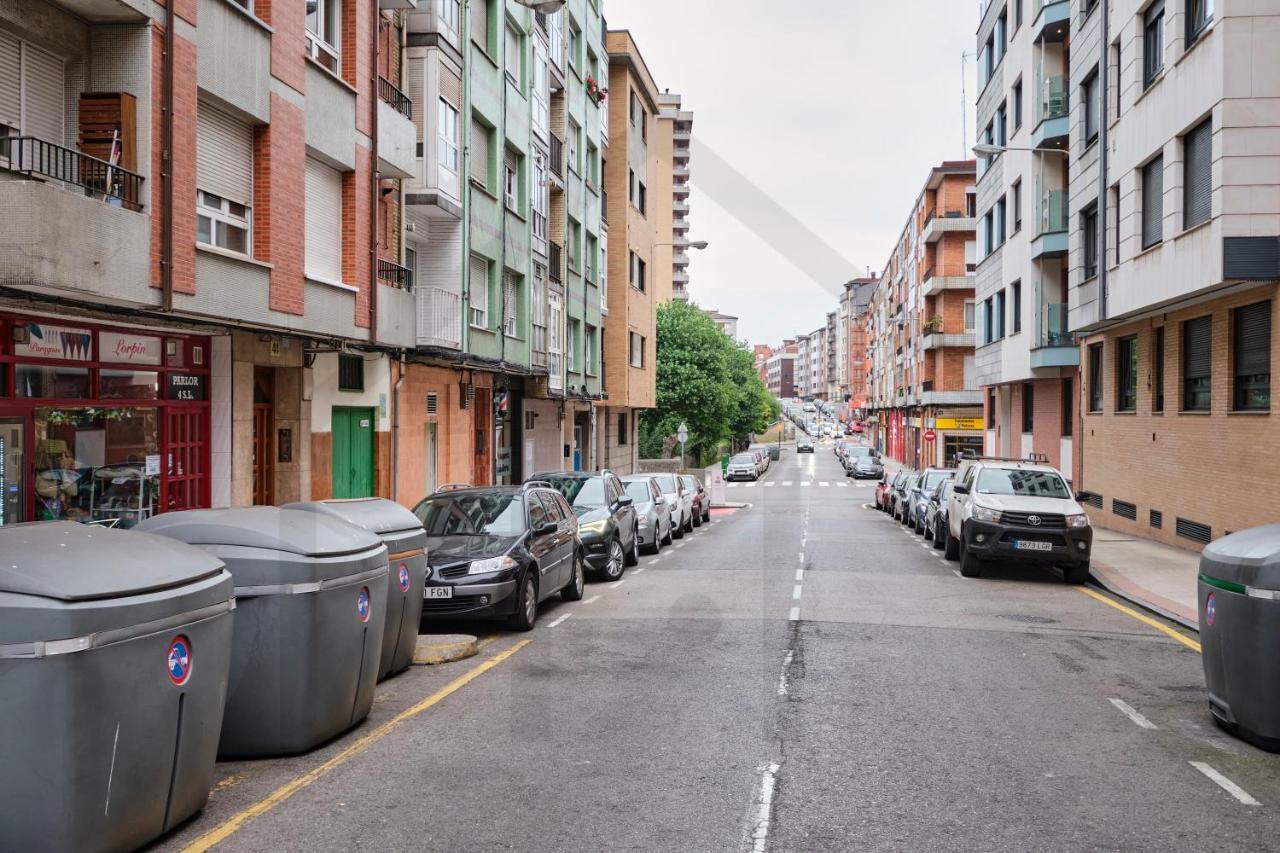 Espectacular Atico A Un Paso Del Centro De Gijon Bed & Breakfast Bagian luar foto
