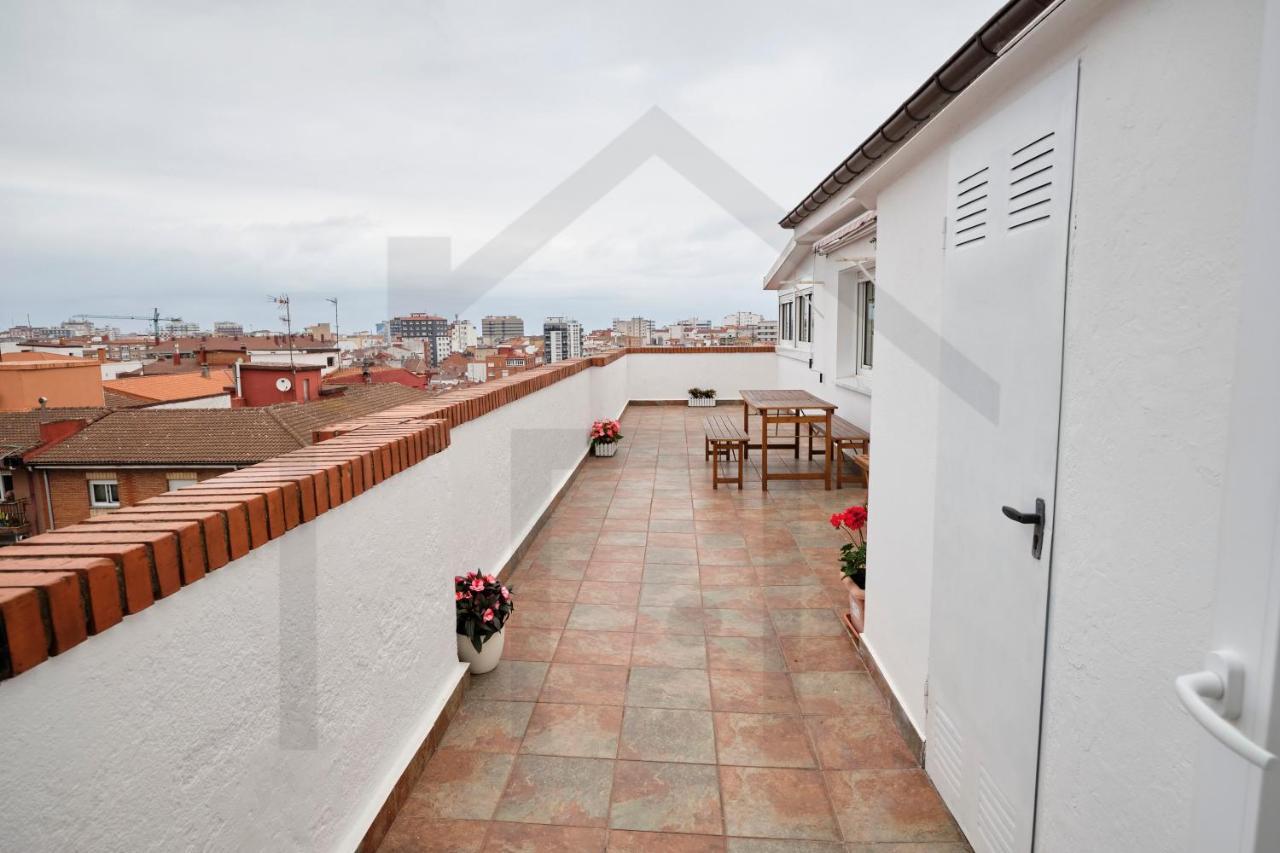 Espectacular Atico A Un Paso Del Centro De Gijon Bed & Breakfast Bagian luar foto