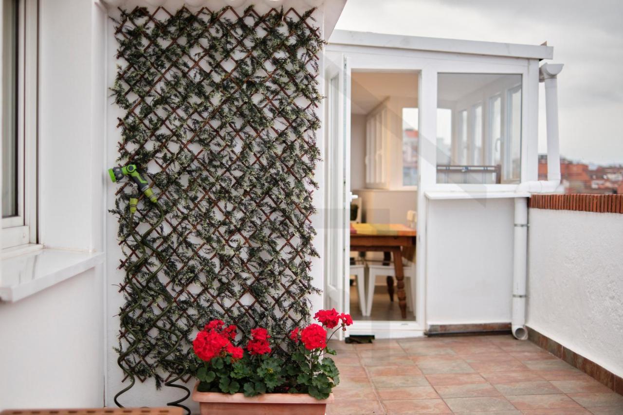 Espectacular Atico A Un Paso Del Centro De Gijon Bed & Breakfast Bagian luar foto