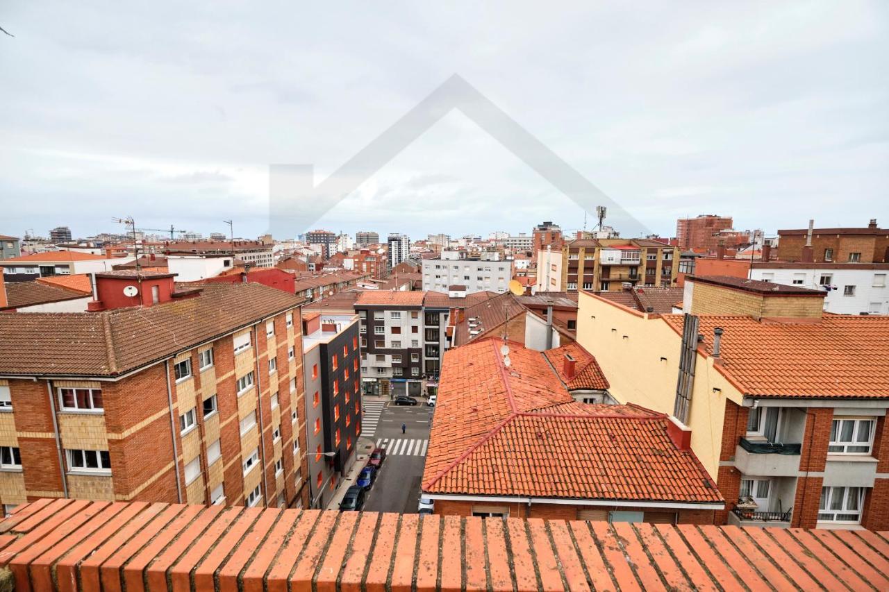 Espectacular Atico A Un Paso Del Centro De Gijon Bed & Breakfast Bagian luar foto