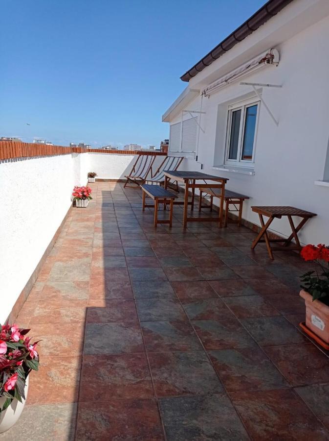 Espectacular Atico A Un Paso Del Centro De Gijon Bed & Breakfast Bagian luar foto